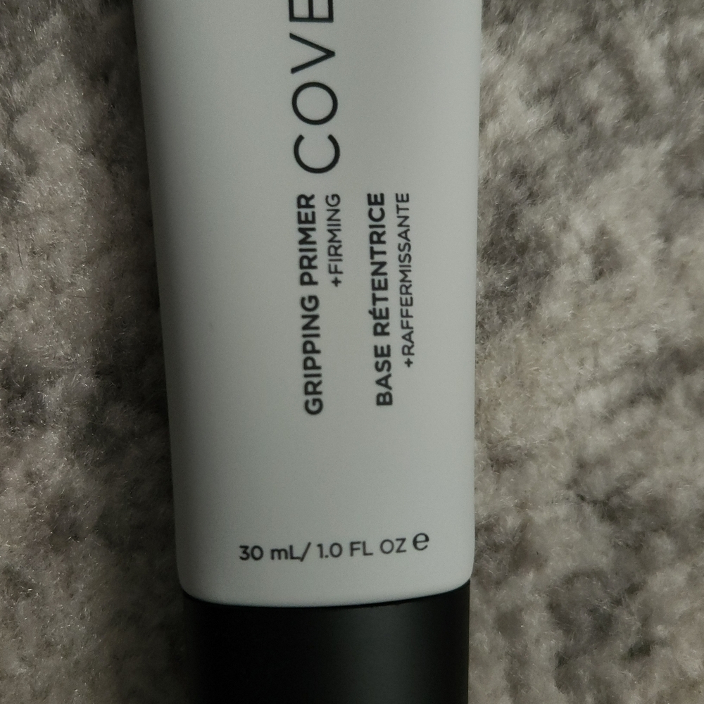 Primer by Cover Fx, Glow Drops by Jecca Blac and Hydra Plumping BoosteR - Picture 2 of 7